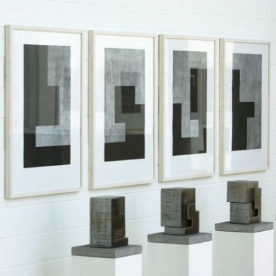 Flächenstruktur A - 
<br />
Grafik und Skulptur:
<br />

<br />
4 Grafikblätter 80 x 60 cm
<br />
4 Skulpturen 24 x 16 x 14 cm
<br />
Stahl massiv